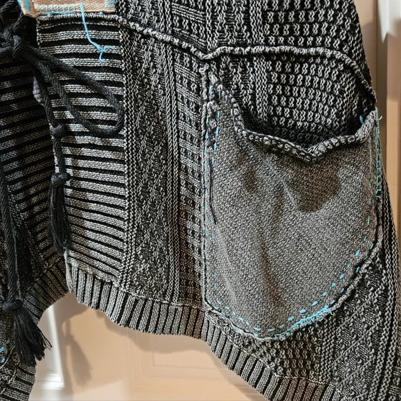 Free People All Washed Out Cardi Asymmetrical Hem Tassel Tie Front Black Small - Picture 12 of 16